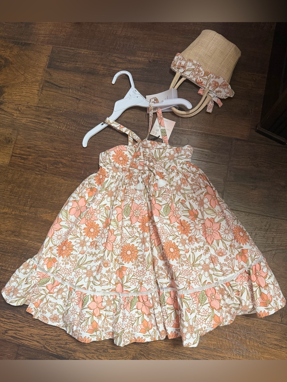 🌾Girls' Floral Sundress with Ruffle Hem in Peach and Cream🌾